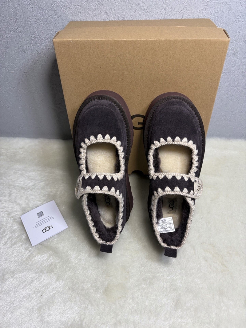 Ugg Flat Shoes
